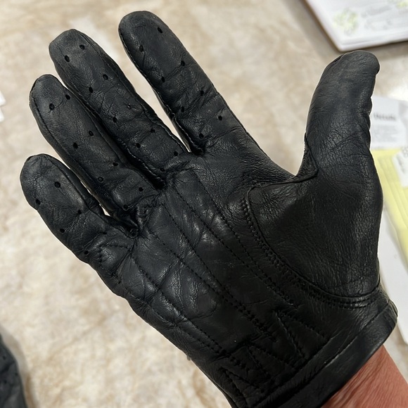 Harley Davidson Women’s leather gloves - Picture 9 of 11